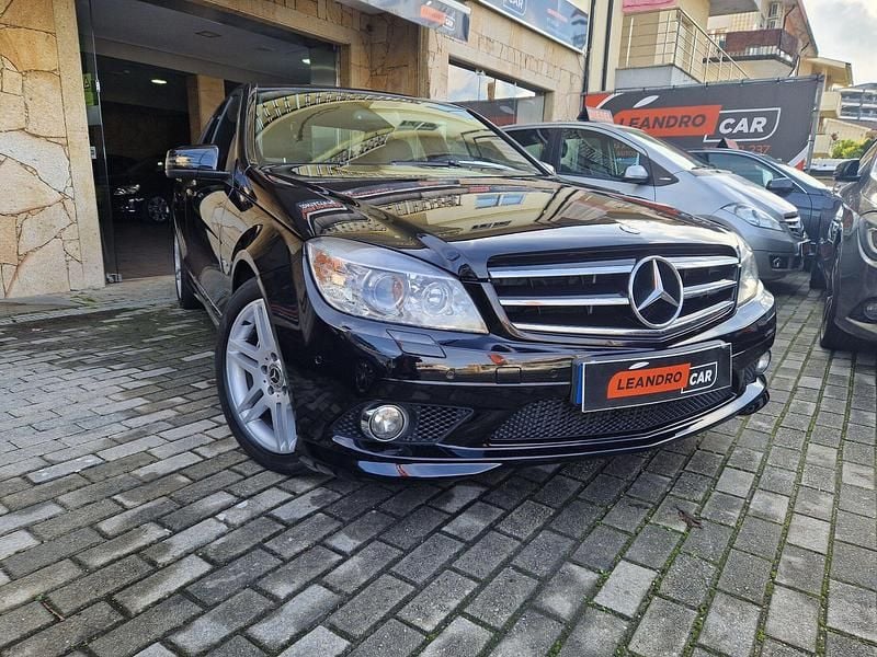 Preto Usado 2009 Mercedes C250 Avantgarde Sedan | € 11.990 - Imagem 1/4