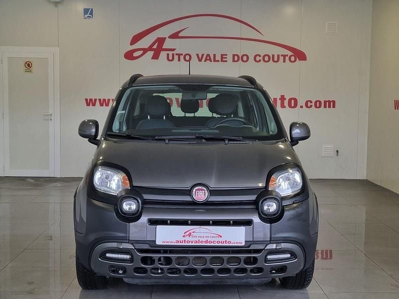 Usado Fiat Panda Cross Cross 70 HP (51 kW) 2022 Cinza Citadino