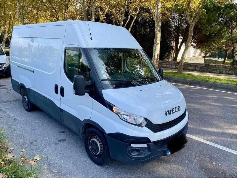 Usado Iveco Daily 136 HP (100 kW) 2018 Branco