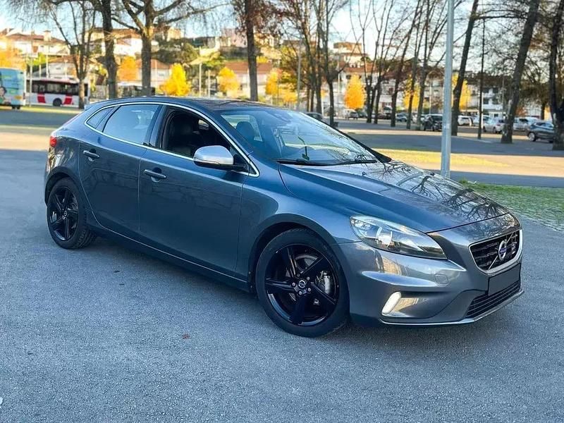 Cinza antracite Usado 2013 Volvo V40 R-Design Citadino | € 10.990 (Preço justo) - Imagem 1/4