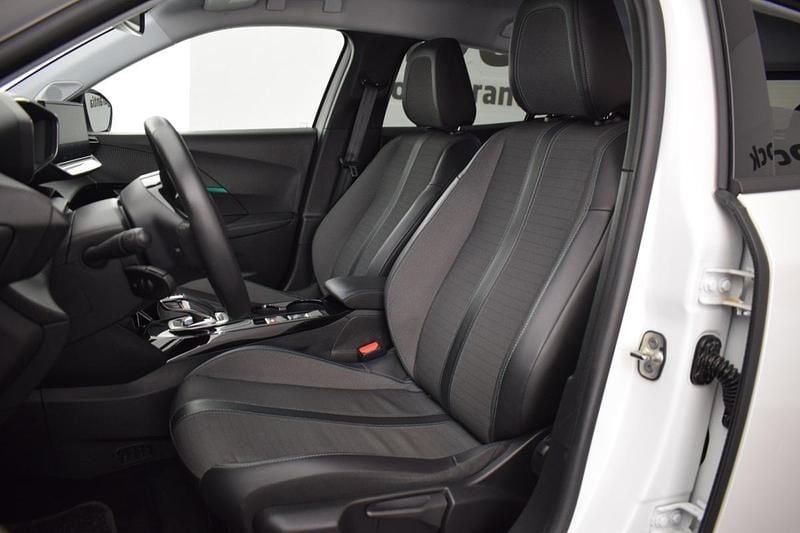 Usado Peugeot e-2008 Allure 100 kW (136 HP) 2021 Branco SUV