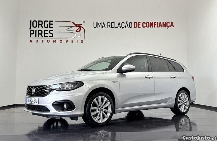Cinza Usado 2021 Fiat Tipo Lounge Carrinha | € 13.790 (Preço justo) - Imagem 1/1