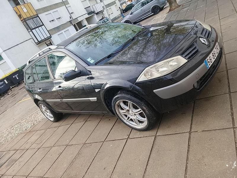 Usado 2005 Renault Mégane II Sedan | € 1.600 (Bom preço) - Imagem 1/4