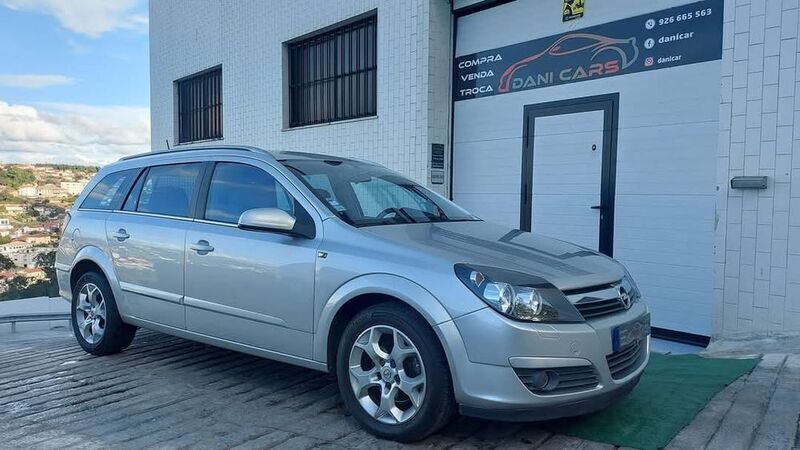 Usado 2005 Opel Astra Sedan | € 4.500 - Imagem 1/4