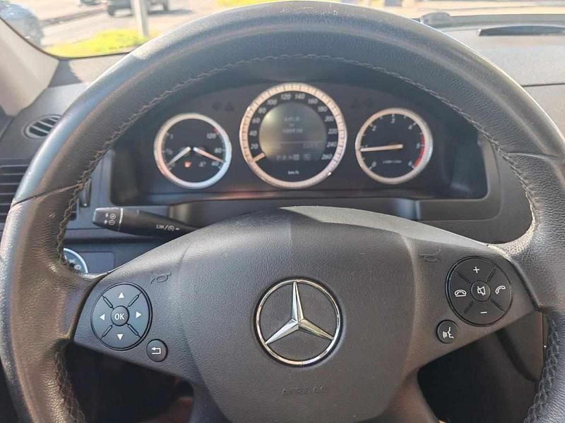 Cinzento Usado 2007 Mercedes C220 Sedan | € 12.000 (Bom preço) - Imagem 1/4