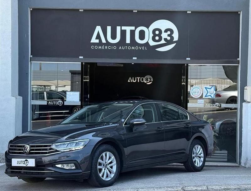 Preto Usado 2020 VW Passat Sedan | € 19.990 (Preço justo) - Imagem 1/1