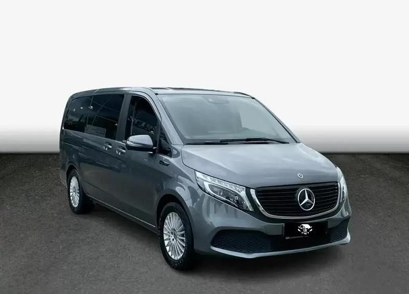 Cinzento Usado 2021 Mercedes EQV300 Citadino | € 43.000 - Imagem 1/4