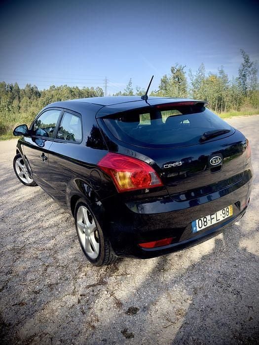 Usado Kia Ceed 115 HP (84 kW) 2008 Citadino