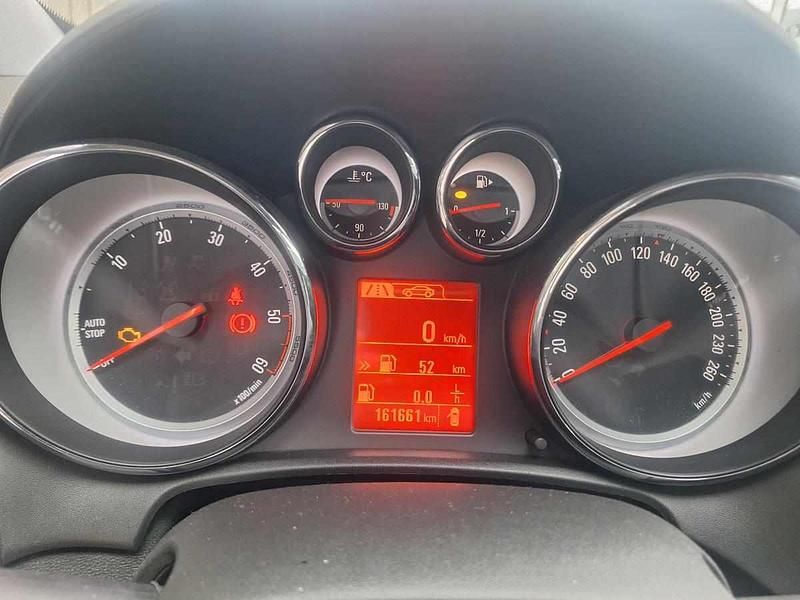 Usado Opel Astra 110 HP (80 kW) 2015 Preto Citadino