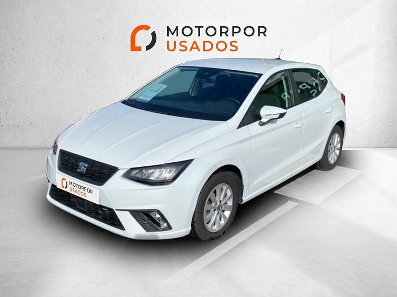 Usado Seat Ibiza Style 110 HP (80 kW) 2023 Branco Sedan