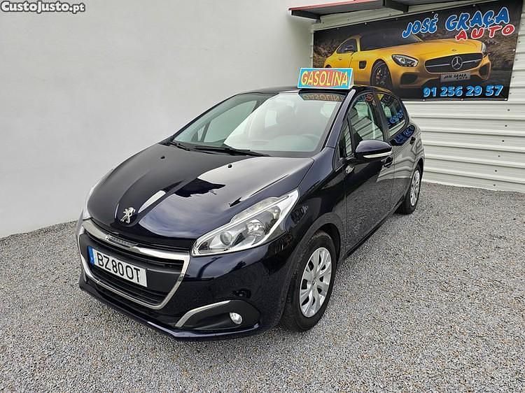Azul Usado 2016 Peugeot 208 Active Citadino | € 6.950 (Super Preço) - Imagem 1/1