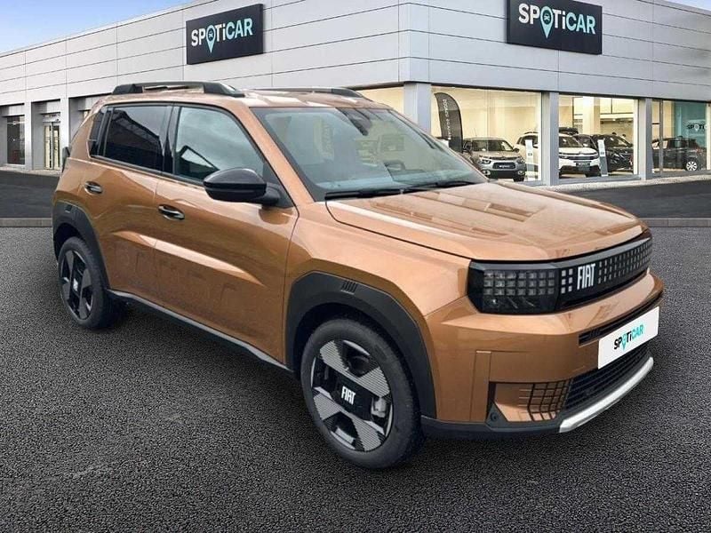 Novo Fiat Grande Panda La Prima 110 HP (80 kW) 2025 Bege Citadino