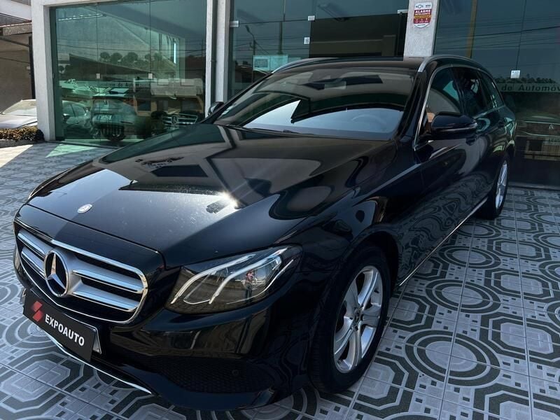 Preto cinzento Usado 2018 Mercedes E220 Avantgarde Carrinha | € 24.250 (Preço justo) - Imagem 1/4