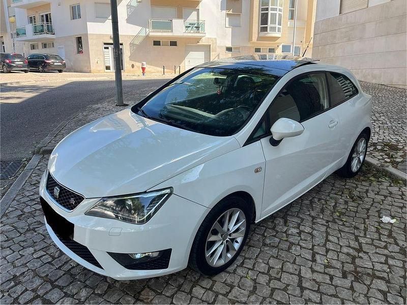 Usado 2013 Seat Ibiza SC FR Citadino | € 7.500 - Imagem 1/4