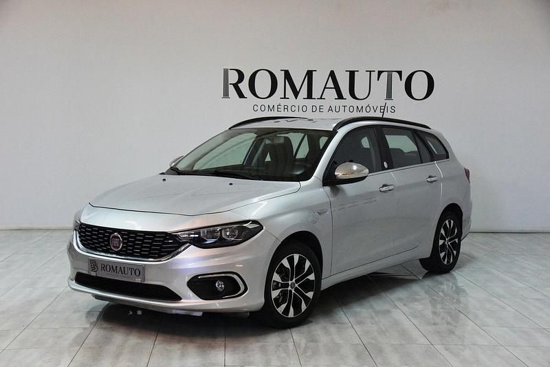 Cinza Usado 2019 Fiat Tipo Lounge Carrinha | € 8.900 (Caro) - Imagem 1/4