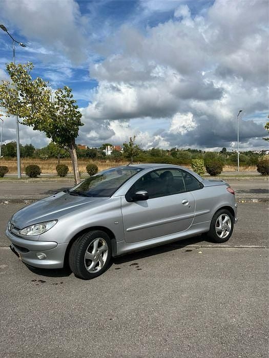Usado Peugeot 206 CC 109 HP (80 kW) 2001 Cabrios