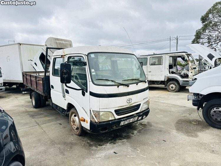 Branco Usado 2004 Toyota Dyna Pickup | € 3.500 - Imagem 1/1