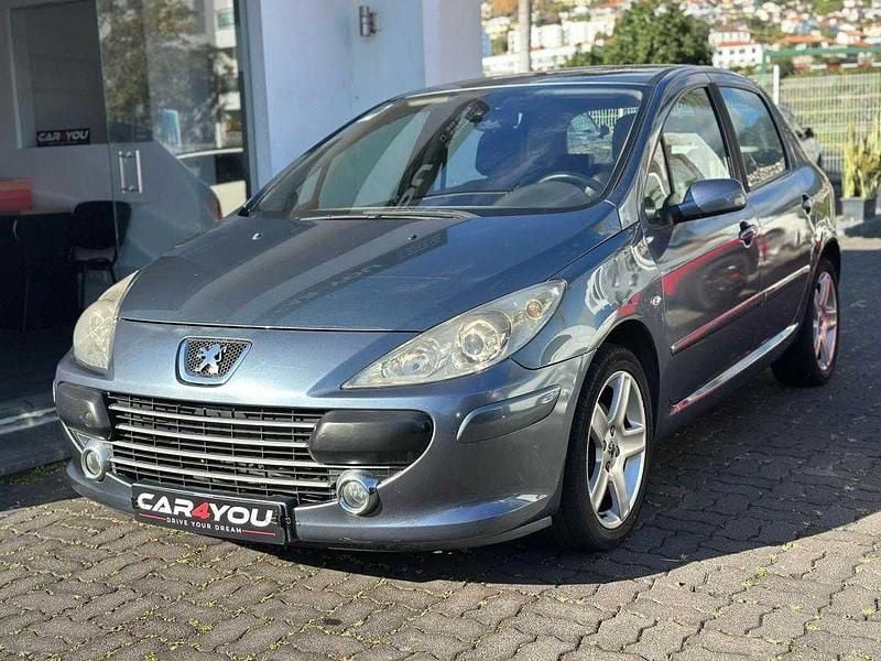 Usado Peugeot 307 Premium 109 HP (80 kW) 2006 Cinzento