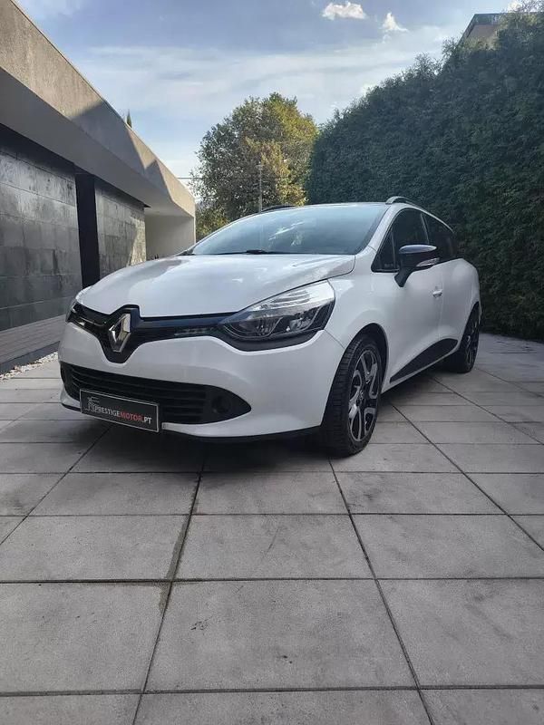 Branco Usado 2014 Renault Clio GrandTour Carrinha | € 8.750 (Preço justo) - Imagem 1/4
