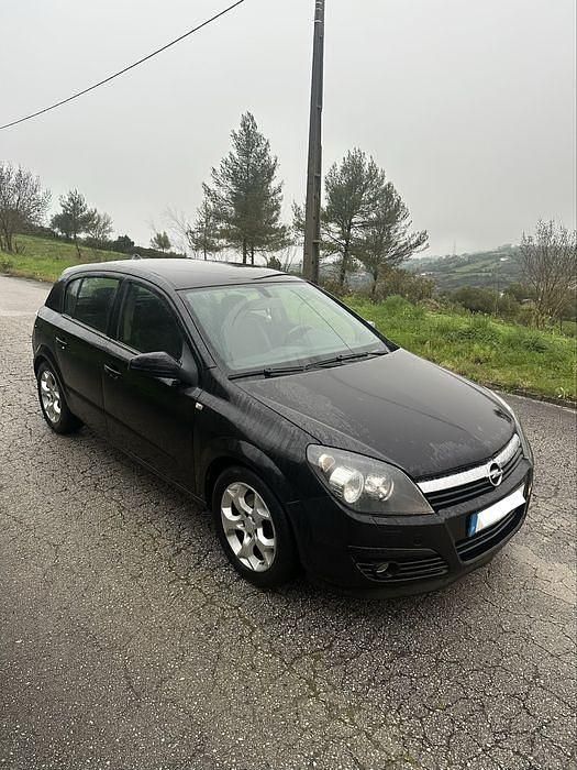 Usado 2004 Opel Astra Sedan | € 4.900 (Preço elevado) - Imagem 1/4
