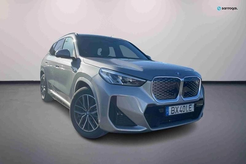 Prateado Novo 2025 BMW iX1 Luxury Line SUV | € 52.822 (Super Preço) - Imagem 1/4