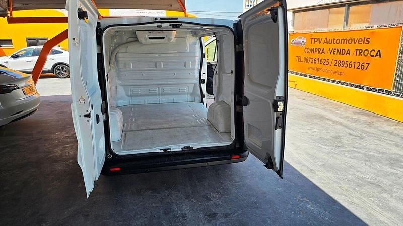 Branco Usado 2022 Renault Trafic Intens Van | € 19.950 (Preço elevado) - Imagem 1/4