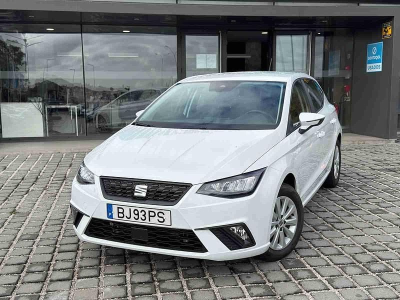 Branco Usado 2024 Seat Ibiza Style Citadino | € 18.800 (Preço justo) - Imagem 1/4