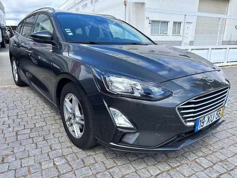 Usado Ford Focus Business Edition 120 HP (88 kW) 2019 Cinzento Carrinha