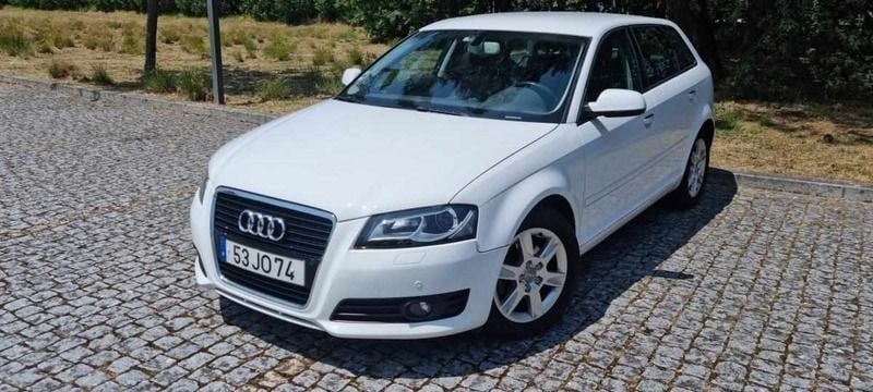 Branco Usado 2010 Audi A3 Premium Citadino | € 11.450 (Preço justo) - Imagem 1/4