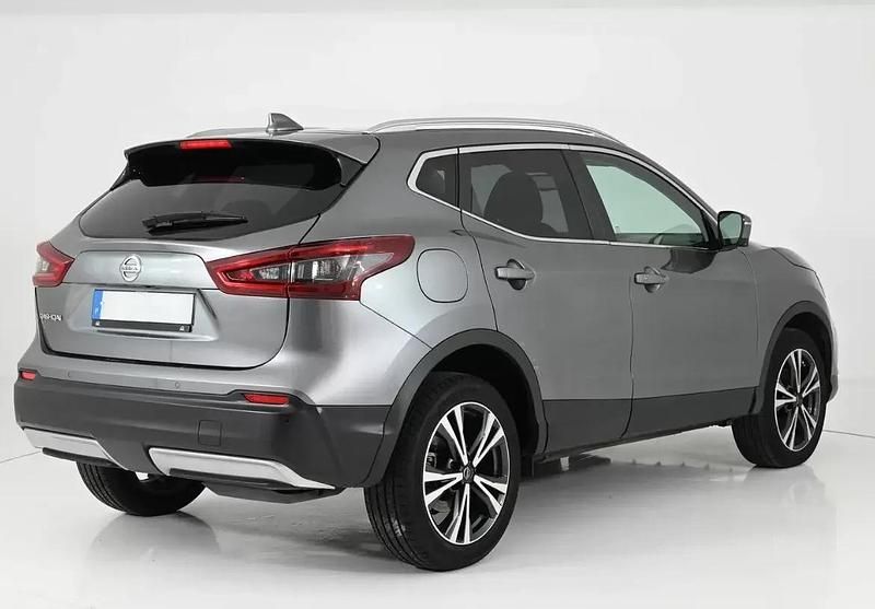 Usado Nissan Qashqai N-Connecta 115 HP (84 kW) 2020 Cinza escuro SUV