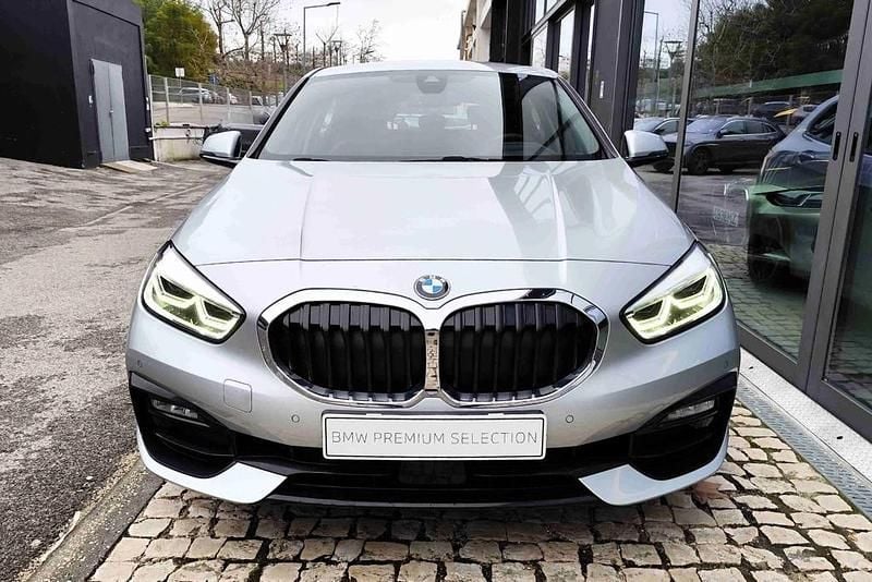 Usado BMW 118 Sport Line 150 HP (110 kW) 2021 Vermelho Citadino