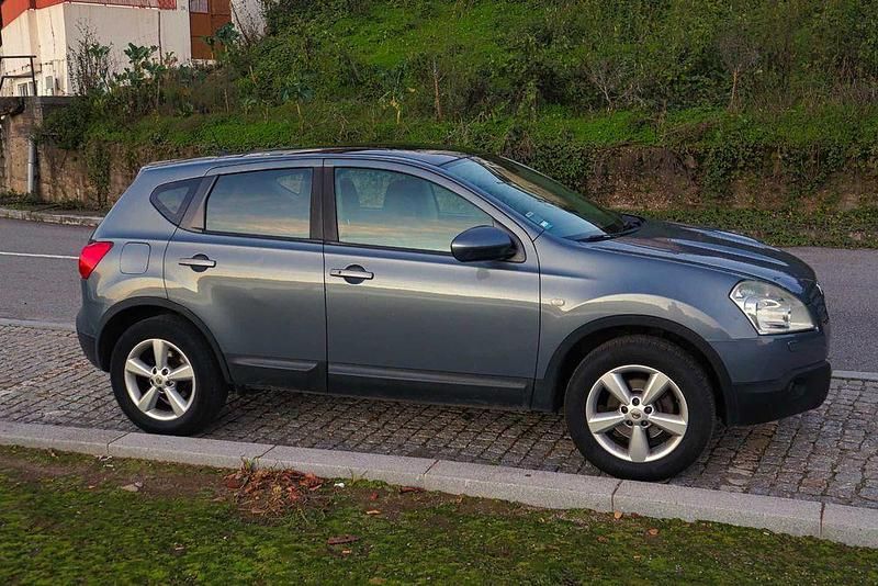 Usado Nissan Qashqai Tekna 106 HP (77 kW) 2008 SUV