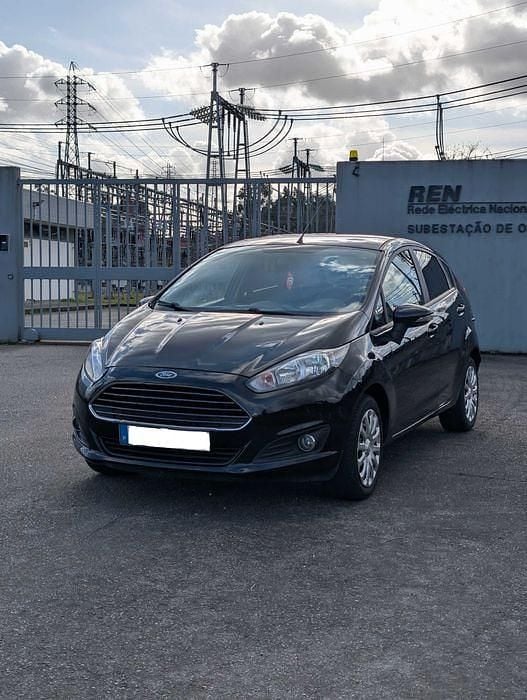 Usado Ford Fiesta Trend 100 HP (73 kW) 2013 Citadino