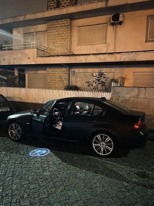 Usado 2009 BMW 318 Sedan | € 5.900 (Super Preço) - Imagem 1/4