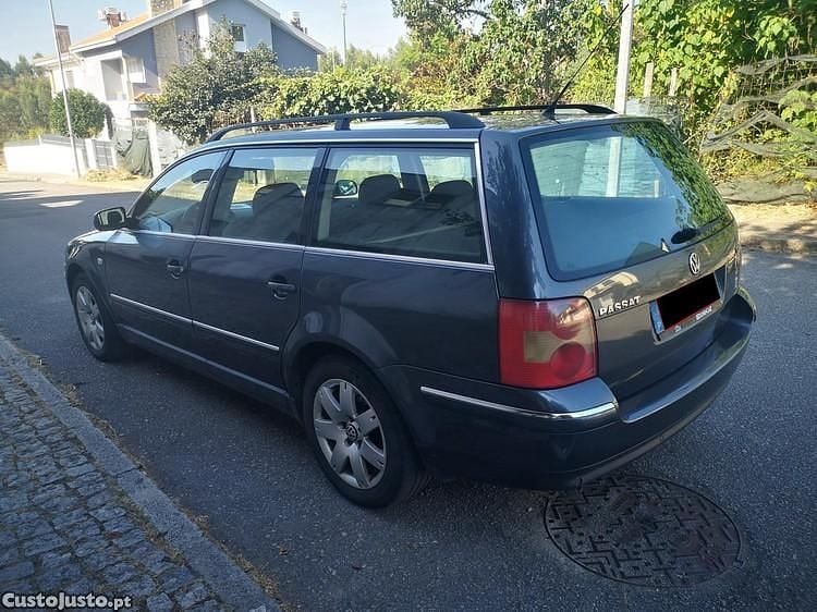 Cinza Usado 2003 VW Passat Sportline Carrinha | € 3.750 (Preço justo) - Imagem 1/1