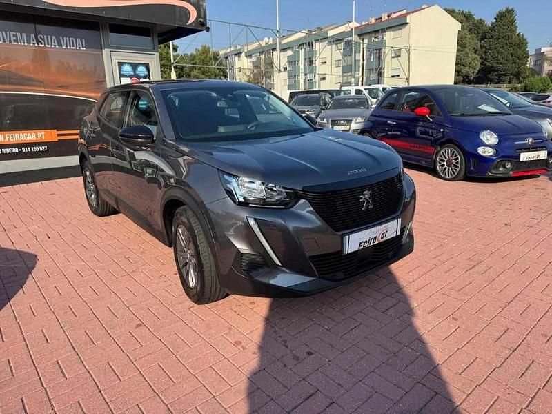 Cinza Usado 2023 Peugeot 2008 Active SUV | € 18.750 (Preço justo) - Imagem 1/4
