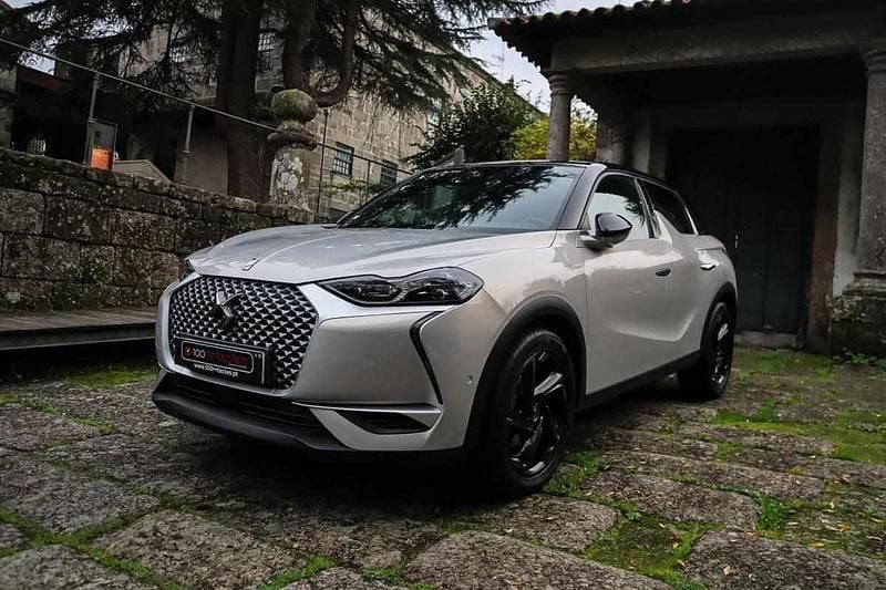 Cinzento Usado 2020 DS Automobiles DS3 Crossback E-Tense SUV | € 19.990 (Caro) - Imagem 1/4