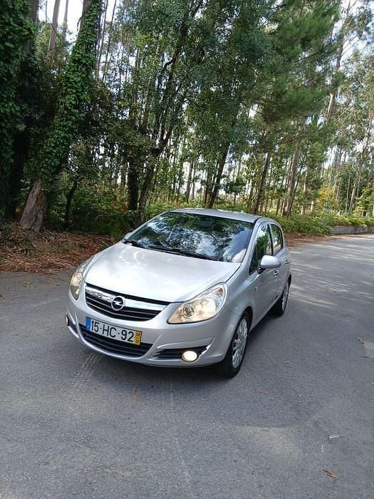 Usado 2008 Opel Corsa Sedan | € 4.250 (Preço justo) - Imagem 1/4