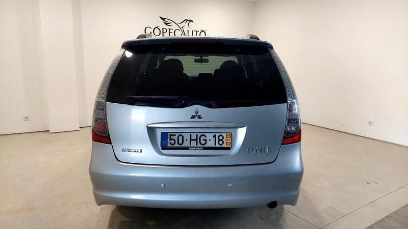 Usado Mitsubishi Grandis 136 HP (100 kW) 2009 Cinza Monovolume