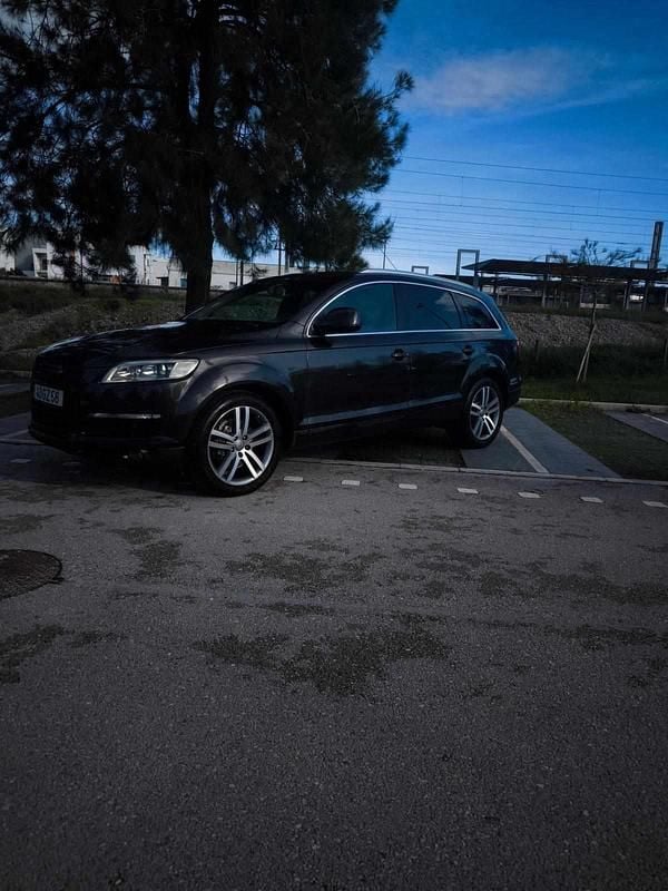 Usado Audi Q7 239 HP (175 kW) 2008 Preto SUV