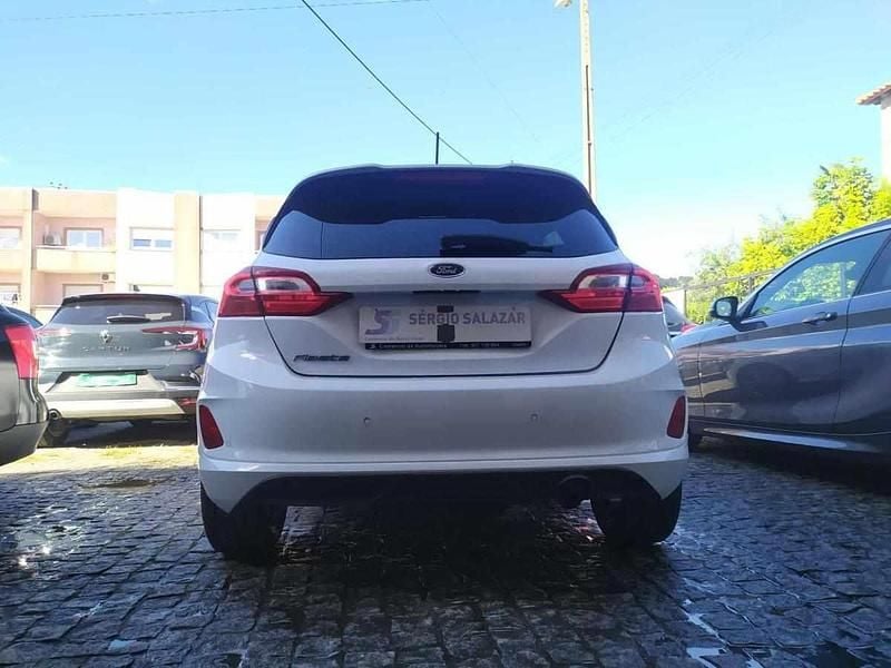 Usado Ford Fiesta 100 HP (73 kW) 2017 Branco