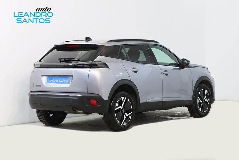Usado Peugeot 2008 100 HP (73 kW) 2025 Cinzento SUV