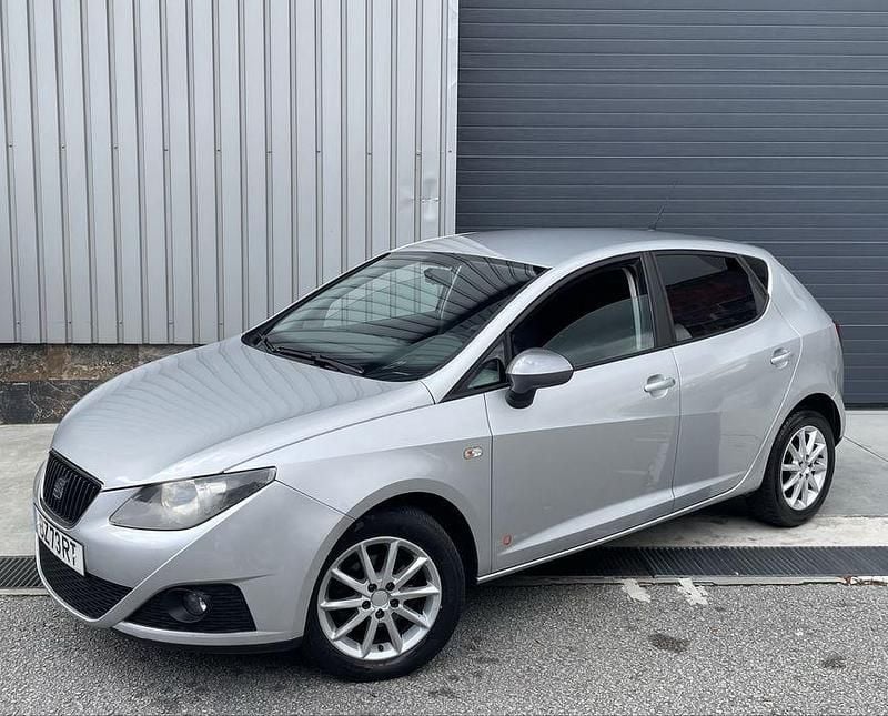 Usado Seat Ibiza Copa 75 HP (55 kW) 2012 Sedan