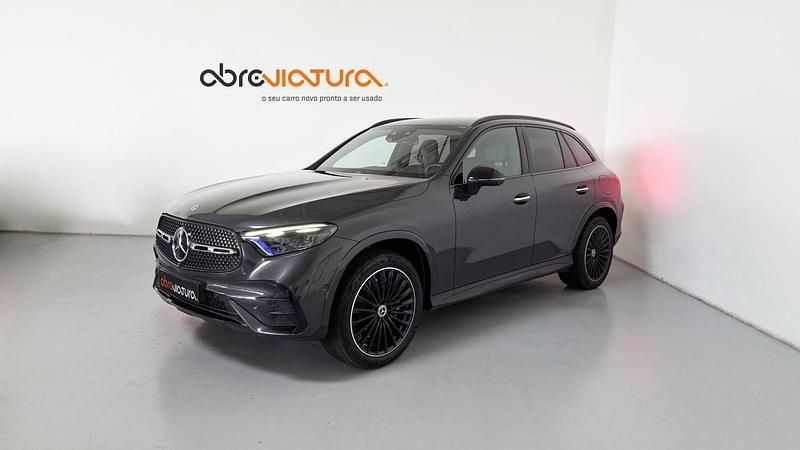 Cinza Usado 2024 Mercedes GLC300 SUV | € 69.750 - Imagem 1/4
