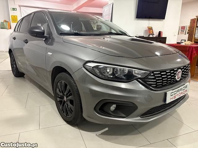 Usado Fiat Tipo 95 HP (69 kW) 2020 Cinza Carrinha