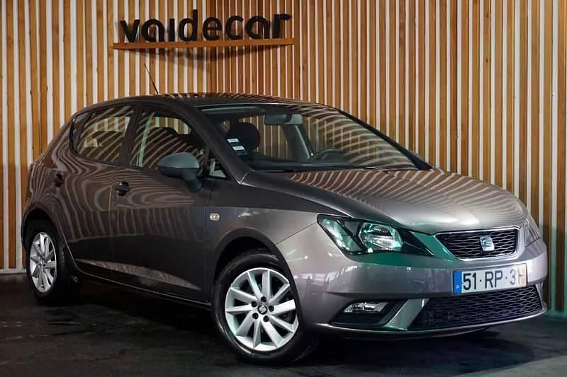 Cinza Usado 2016 Seat Ibiza Reference | € 9.250 (Preço justo) - Imagem 1/4