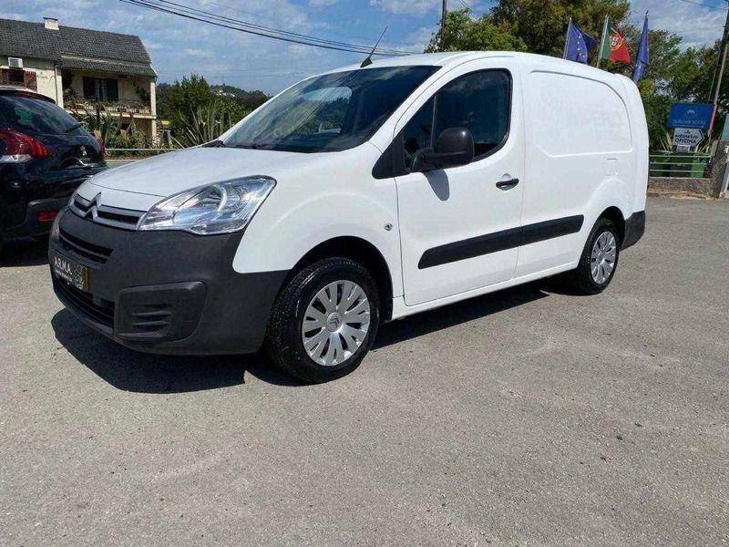 Branco Usado 2018 Citroën Berlingo Feel Monovolume | € 12.950 (Preço elevado) - Imagem 1/4