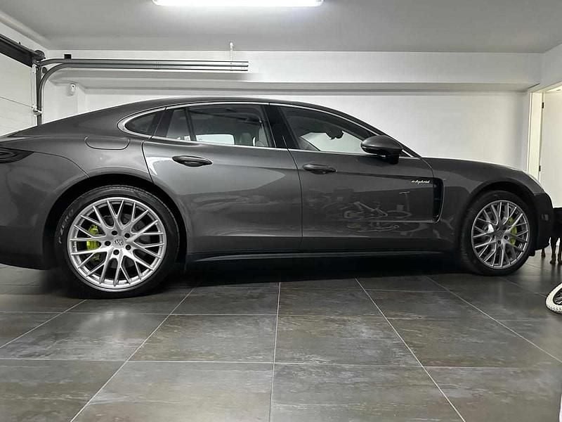 Cinzento Usado 2017 Porsche Panamera Citadino | € 59.000 (Bom preço) - Imagem 1/4
