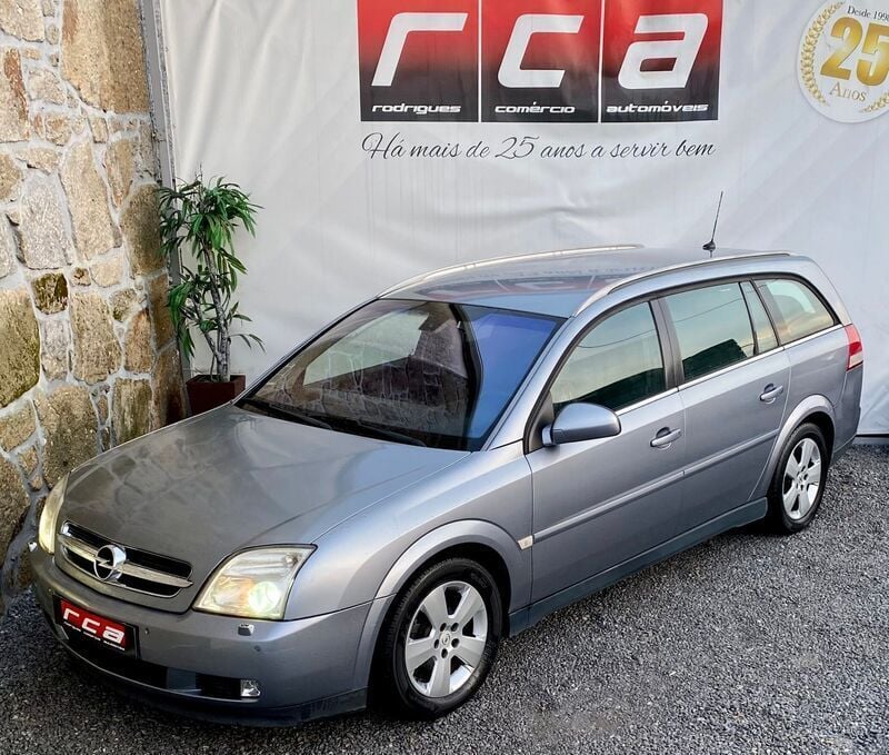 Cinza Usado 2005 Opel Vectra Cosmo Carrinha | € 3.999 (Preço justo) - Imagem 1/4