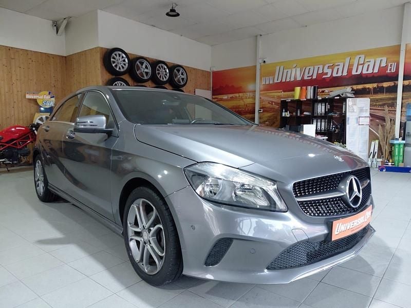 Cinza escuro Usado 2016 Mercedes A180 Urban | € 16.700 (Bom preço) - Imagem 1/4